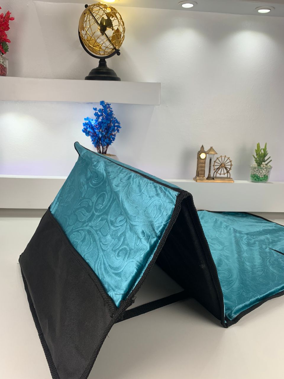 Tapis de Prière Sultan Pliable avec Dossier – سجادة صلاة سلطان قابلة للطي مع مسند ظهر