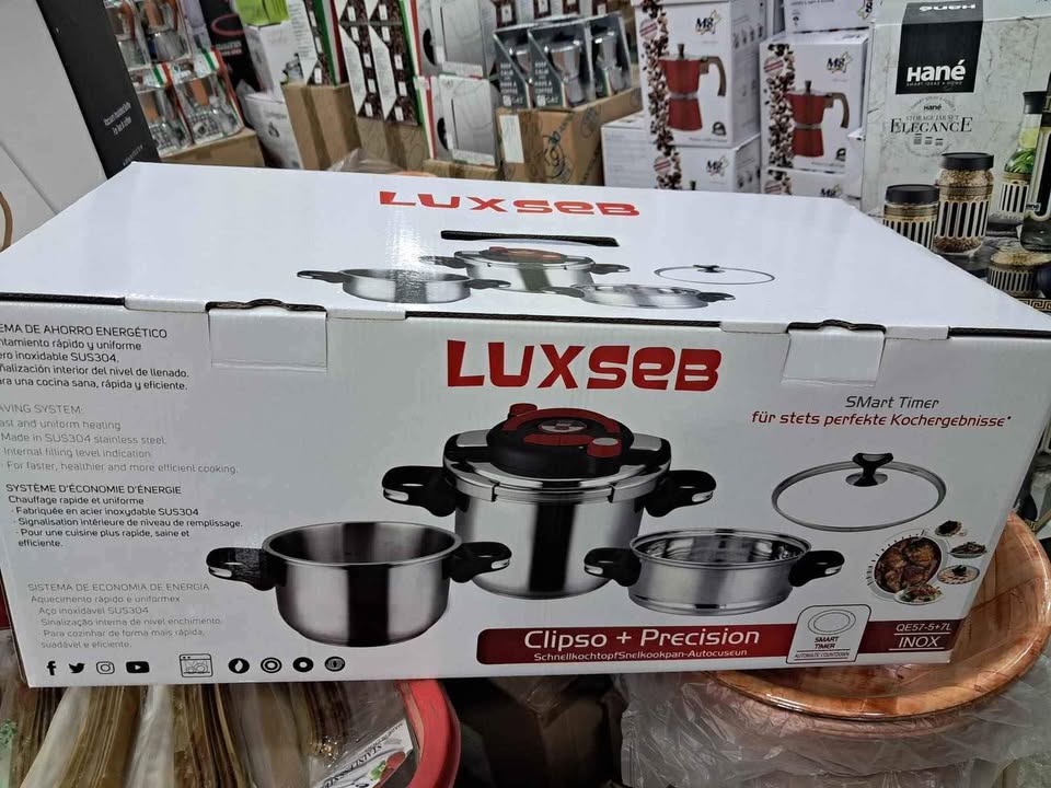 Cocotte LUXSEB 7l+5l 8 pieces + cadeau